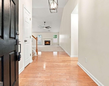 1422 Fountain Lakes Drive - Photo Thumbnail 1