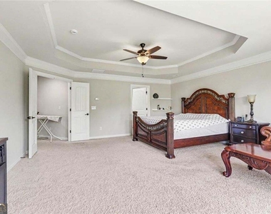 9035 Sunbury Place - Photo Thumbnail 18