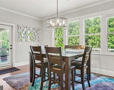 9035 Sunbury Place - Photo Thumbnail 11