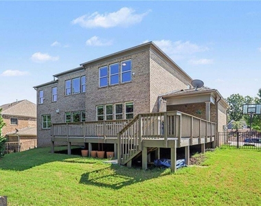 9035 Sunbury Place - Photo Thumbnail 35