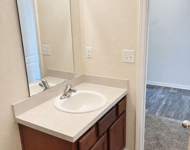 228 Brooklet Circle - Photo Thumbnail 9