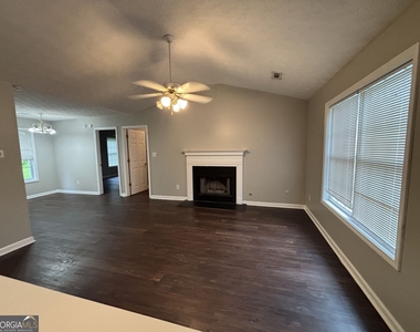 43 Canterbury Drive - Photo Thumbnail 2