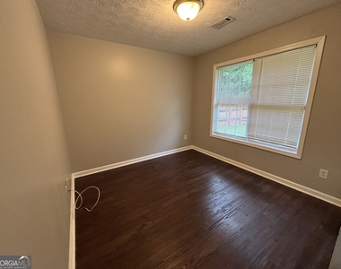 43 Canterbury Drive - Photo Thumbnail 25