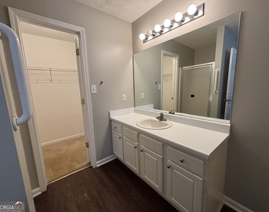 43 Canterbury Drive - Photo Thumbnail 15