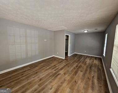20 Susie Place - Photo Thumbnail 2