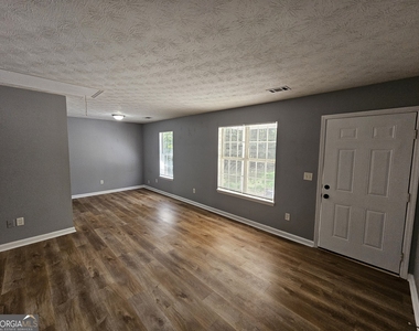 20 Susie Place - Photo Thumbnail 3