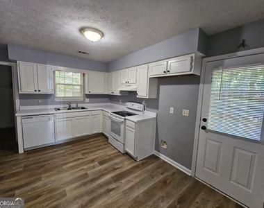 20 Susie Place - Photo Thumbnail 4