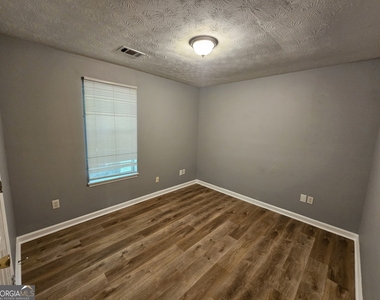 20 Susie Place - Photo Thumbnail 6