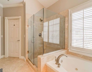 704 Longleaf Drive Ne - Photo Thumbnail 24