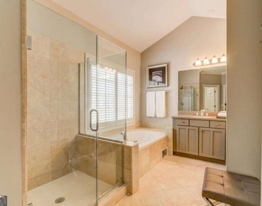 704 Longleaf Drive Ne - Photo Thumbnail 22