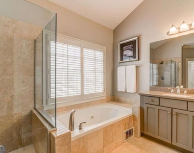 704 Longleaf Drive Ne - Photo Thumbnail 23