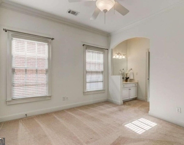 704 Longleaf Drive Ne - Photo Thumbnail 29