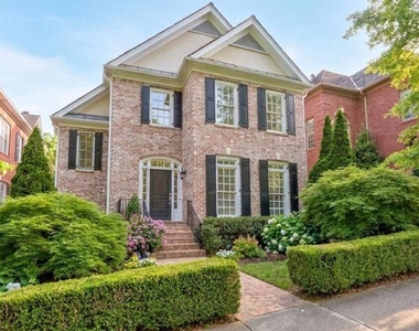 704 Longleaf Drive Ne - Photo Thumbnail 3