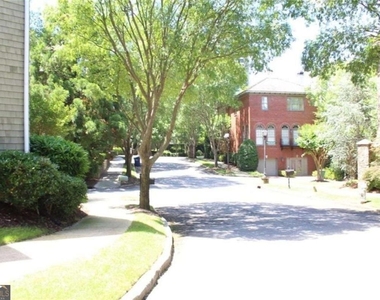 704 Longleaf Drive Ne - Photo Thumbnail 35