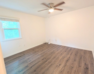 4008 Rock Mill Drive - Photo Thumbnail 14