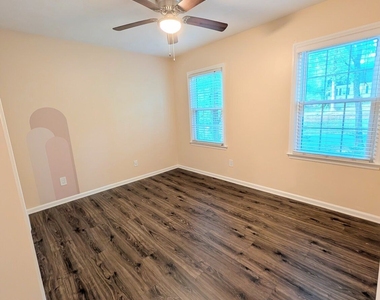 4008 Rock Mill Drive - Photo Thumbnail 12
