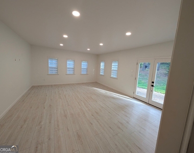 4008 Rock Mill Drive - Photo Thumbnail 9