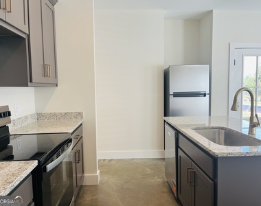 201a Cherry Street - Photo Thumbnail 9