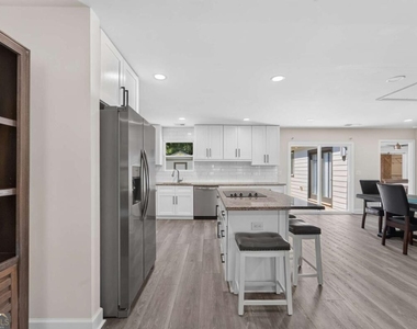 224 Doster Avenue - Photo Thumbnail 8