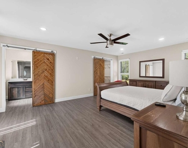 224 Doster Avenue - Photo Thumbnail 16