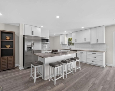 224 Doster Avenue - Photo Thumbnail 9