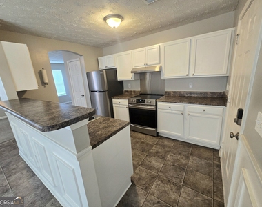 1147 Dunivin Drive - Photo Thumbnail 9