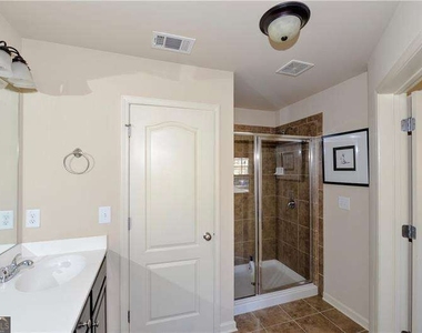 2349 Whiteoak Bend Se - Photo Thumbnail 10