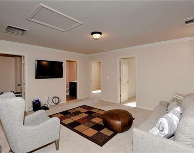 2349 Whiteoak Bend Se - Photo Thumbnail 15