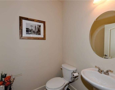 2349 Whiteoak Bend Se - Photo Thumbnail 16