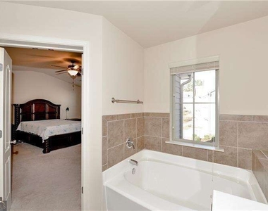 2349 Whiteoak Bend Se - Photo Thumbnail 9