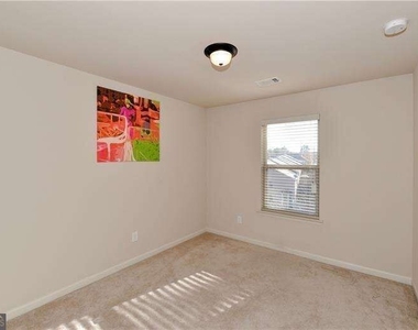 2349 Whiteoak Bend Se - Photo Thumbnail 8