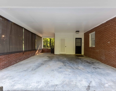 250 Forrest Avenue - Photo Thumbnail 5