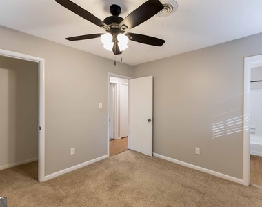 250 Forrest Avenue - Photo Thumbnail 27