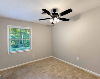 250 Forrest Avenue - Photo Thumbnail 21