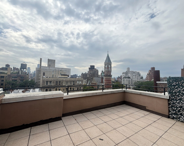  6th Avenue / West 11th - Photo Thumbnail 5