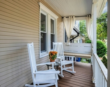 52 Madison St - Photo Thumbnail 2