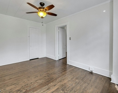 52 Madison St - Photo Thumbnail 24