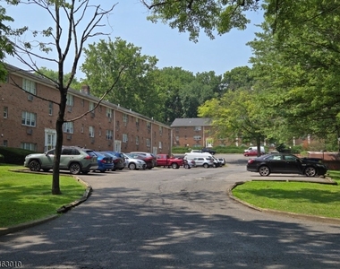 1041 Ridge St B41 - Photo Thumbnail 13