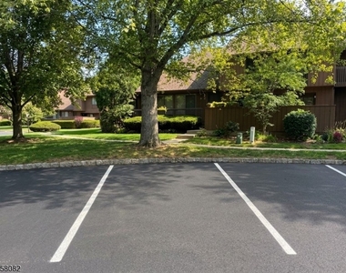 231 Kingsberry Dr - Photo Thumbnail 18