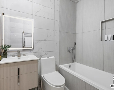 105 Berry Street - Photo Thumbnail 4