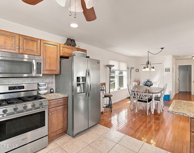 15 Farragut Avenue - Photo Thumbnail 14