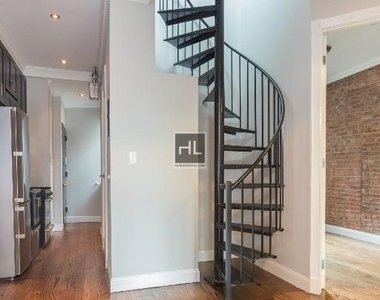 East 106th Street - Photo Thumbnail 2