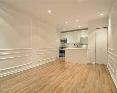 East 70th Street - Photo Thumbnail 1