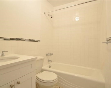East 70th Street - Photo Thumbnail 2
