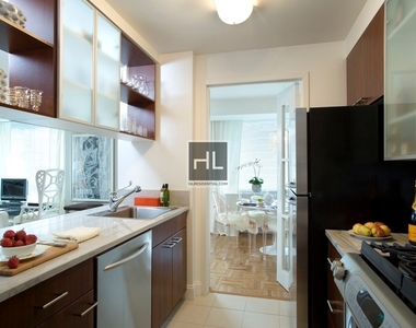East 96th Street - Photo Thumbnail 1