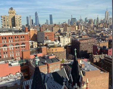 Greenwich Street - Photo Thumbnail 7