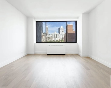 East 58th Street - Photo Thumbnail 1