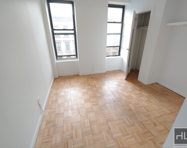 East 89 Street - Photo Thumbnail 1