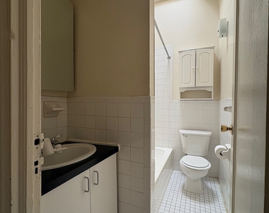 East 80th Street - Photo Thumbnail 5