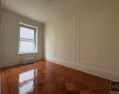 East 80th Street - Photo Thumbnail 2